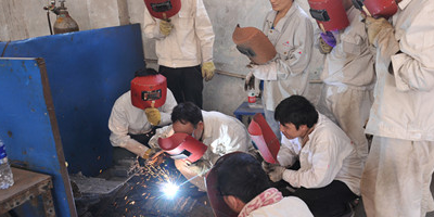 <b>成都電焊機廠技工學(xué)校</b>