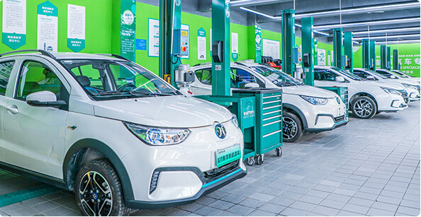 成都萬通未來高級技工學(xué)校